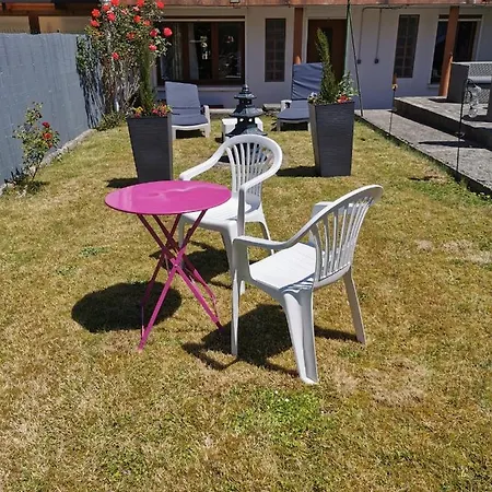 Les Marmottes Revinoises Bed & Breakfast