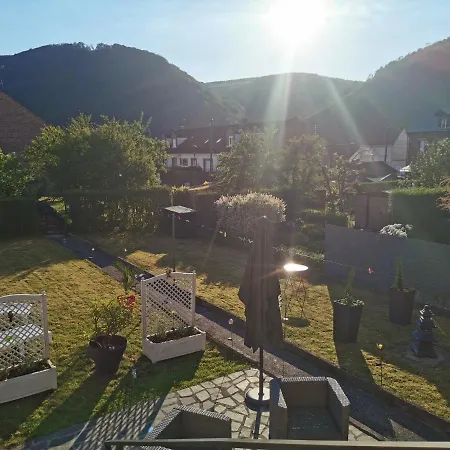 Les Marmottes Revinoises Bed & Breakfast